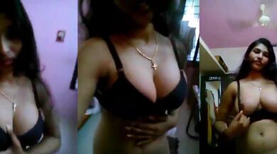 Kannada bhabhi showing naked body to lover in sexy selfie