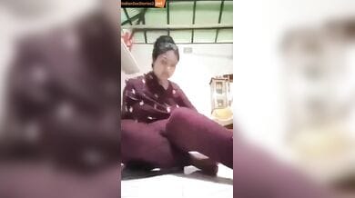 Desi big boobs Bhabhi showing all bur and gaand in video call