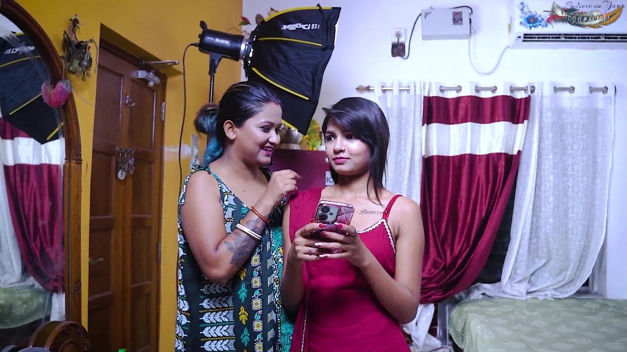 DESI STEP FATHER DIFFERENT TYPE HARDCORE FUCK WITH HER STEP DAUGHTER FULL MOVIE ( HINDI AUDIO )