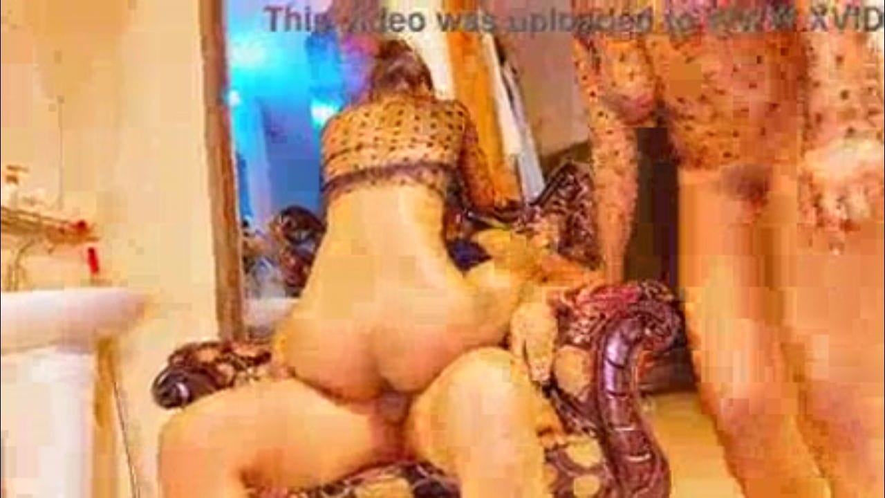 Young friends make guy horny bff xxx video