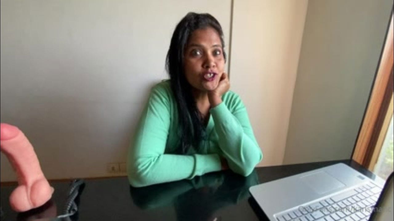 Indian best MILF Karishma Boss-Manager Hardcore Sex and Cumshot2