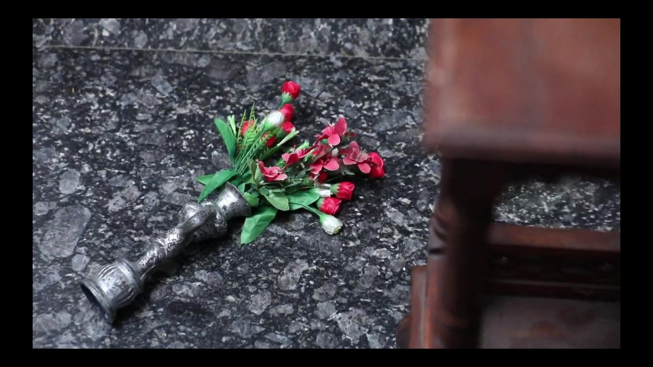 Busty Serial Actress Kavitha Gowda Super Hot Fleshy Navel With Chain Transparent Sare 2