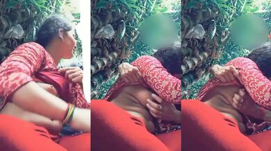 Telugu aunty hot boobs sucking clip with her lover