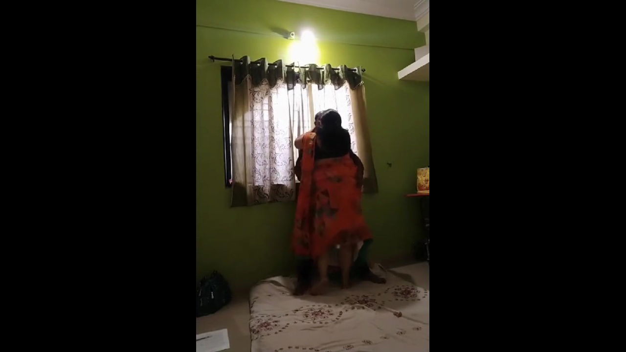 Big Ass Aunty’s Steamy Standing Fuck Desi MMS Video – Viral Desi Clip on Desi49