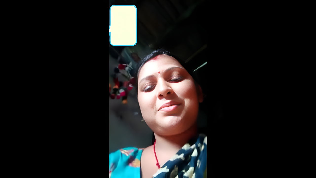 Steamy Bengali Boudi Video Call Leaked Desi MMS