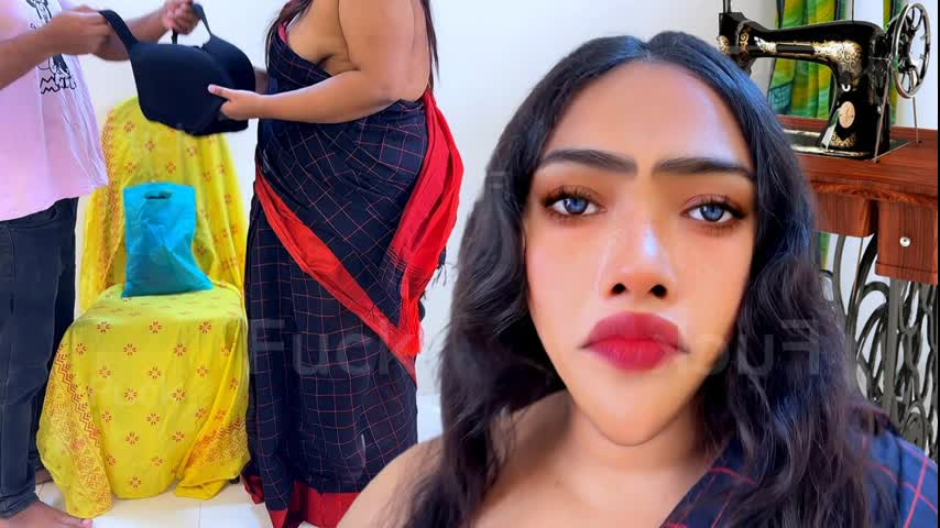 Telugu Aunty’s Saree Adventure: Shopkeeper Fulfills Her Bra Needs!
