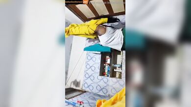 Tamil aunty showing boobs to lover from bathroom