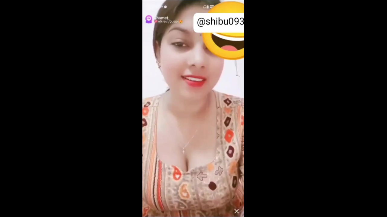 Mafia Queen: Seductive Desi Aunty in Viral Indian Web Series