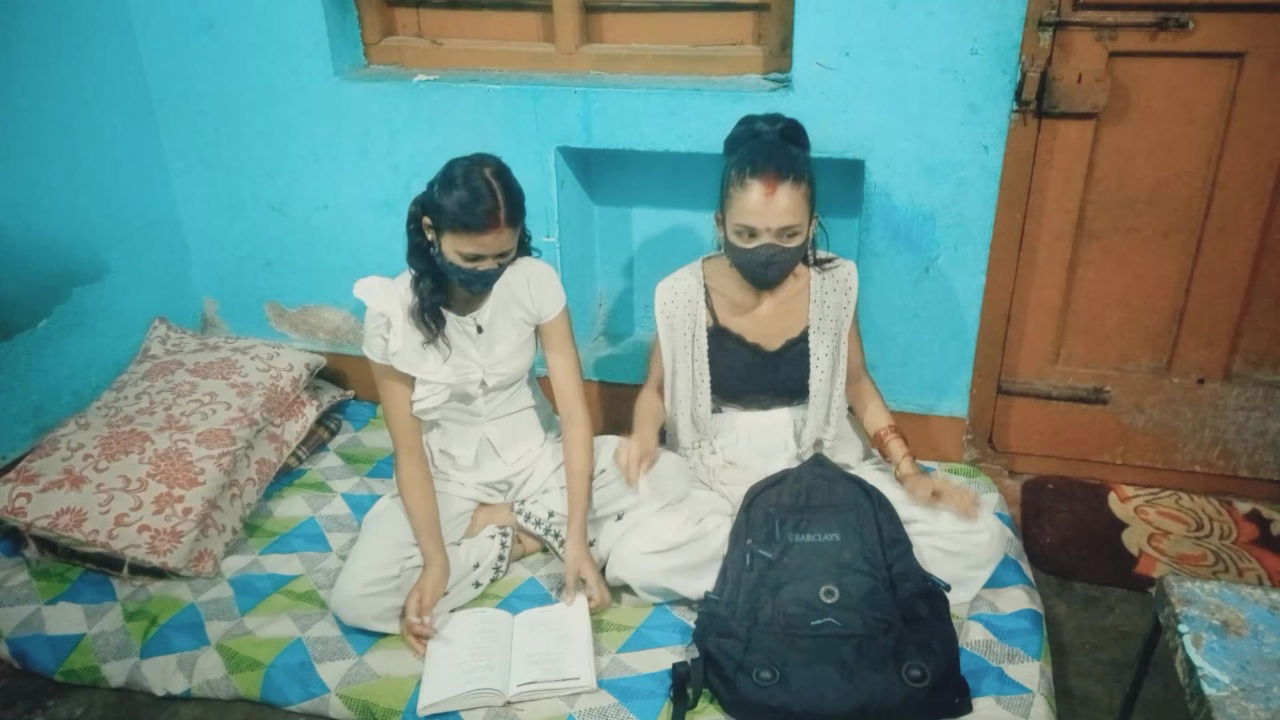 Desi Tuition Teacher Fucks 18+ School Girls in Hindi Audio XXX – Beautiful Indian Village Girl Tight Pussy Desi Video