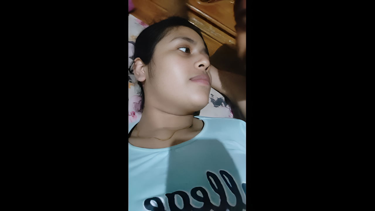 Steamy Desi Couple’s Passionate Romance in Viral Desi Clips