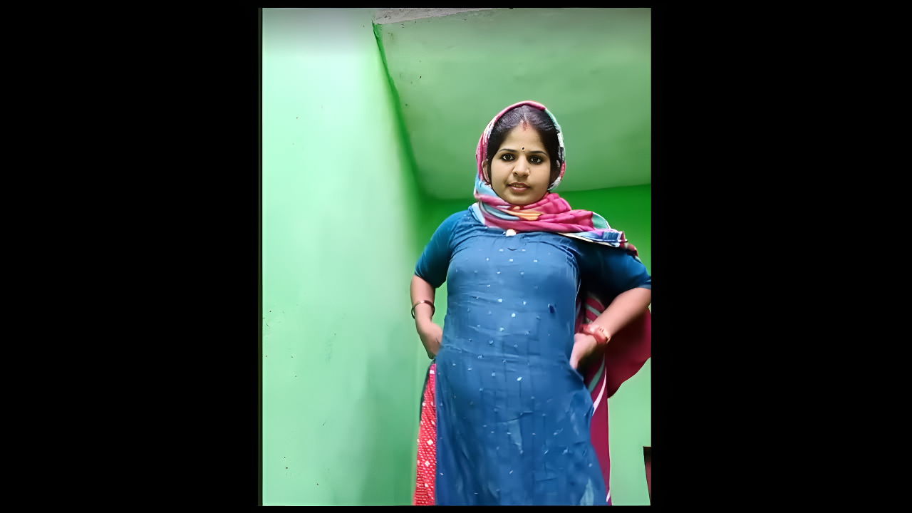 Cute Karishma’s Steamy Desi49 Stripchat Ticket Show – Viral Desi Clips