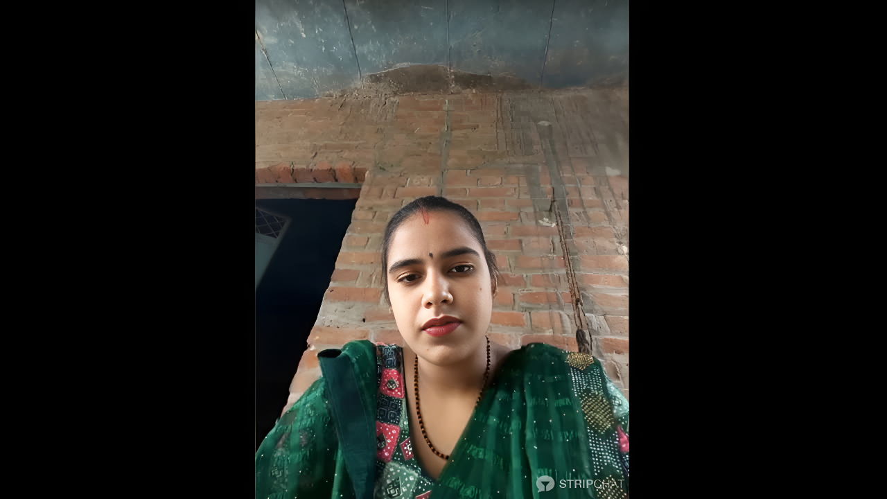 Chandni’s Hot Stripchat Ticket Show: Desi Bhabhi’s Viral Desi Video Leaked