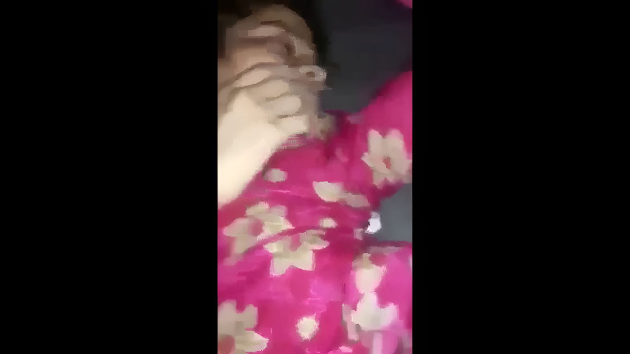 Steamy Young Desi Maid Hooks Up with Boss in Viral Desi MMS