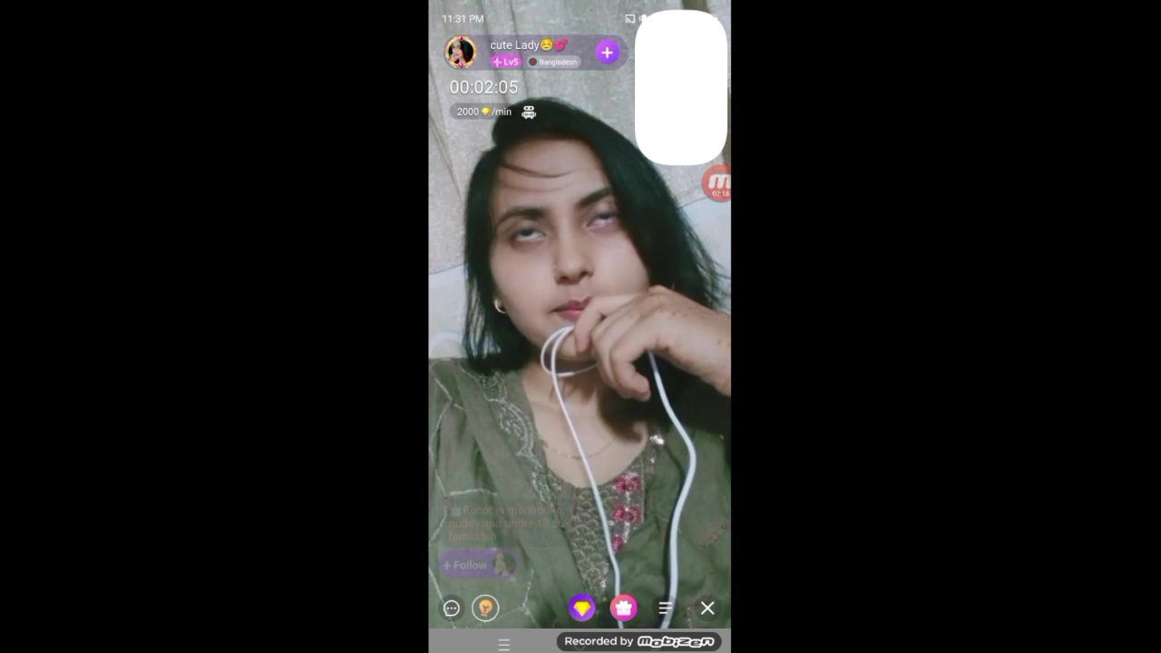 Cute Desi Lady’s Viral MMS on Desi49