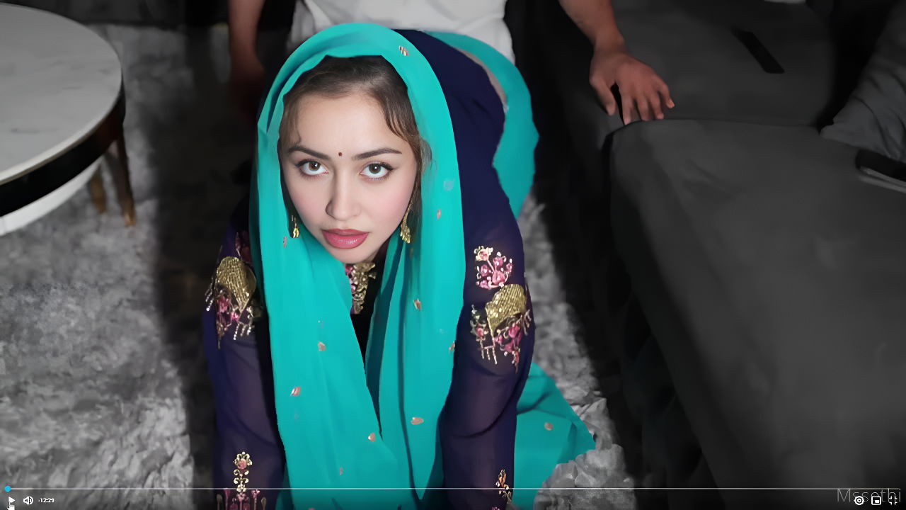 Desi Aunty Ms. Sethi in Saree Takes Massive BBC – Viral Desi Video New OnlyFans PPV