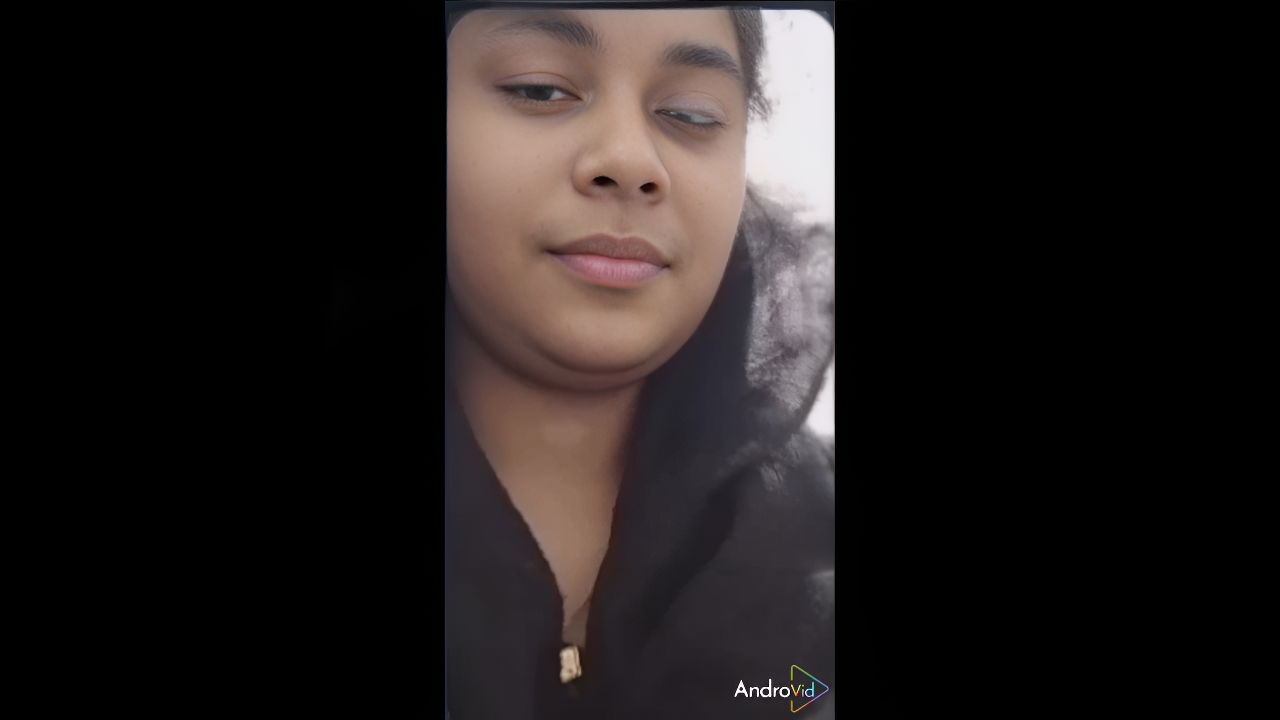 Viral Desi Clips: Topless Hijab Bhabhi Seduces Boyfriend in Steamy Desi49 Live Cam Show